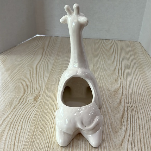 Ceramic giraffe planter - Picture 2 of 6